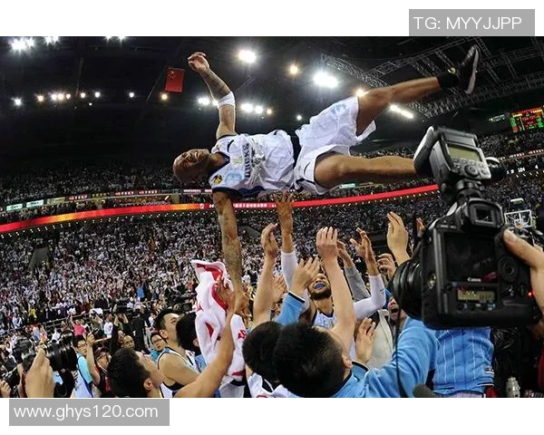 岁月流转球场英雄老去 足坛传奇逐渐隐退的悲歌